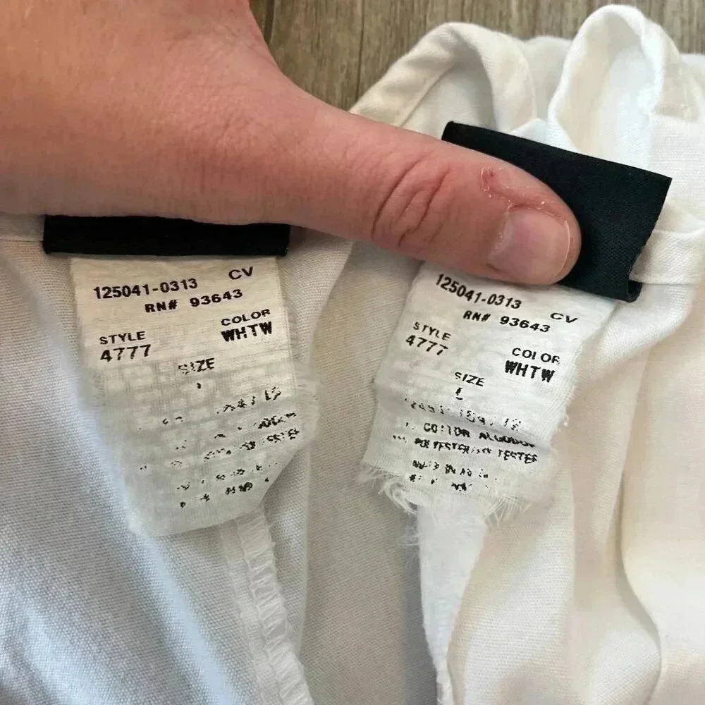 Unisex Bundle of 2 Cherokee White Scrub Tops - L - Picture 11 of 11